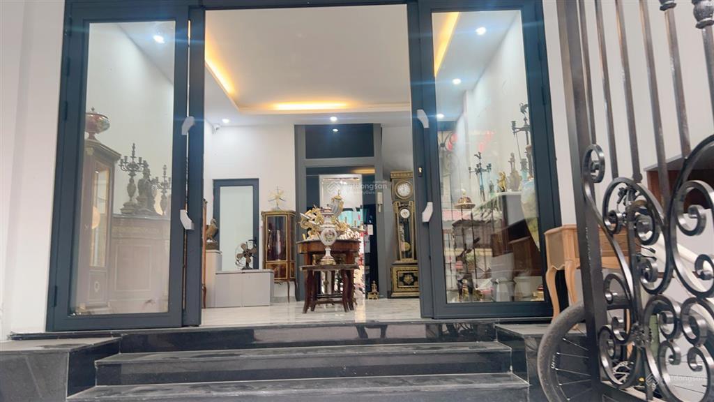 Bán nhà siêu phẩm vạn bảo  ngõ ô tô  kinh doanh vô đối  thang máy vèo vèo