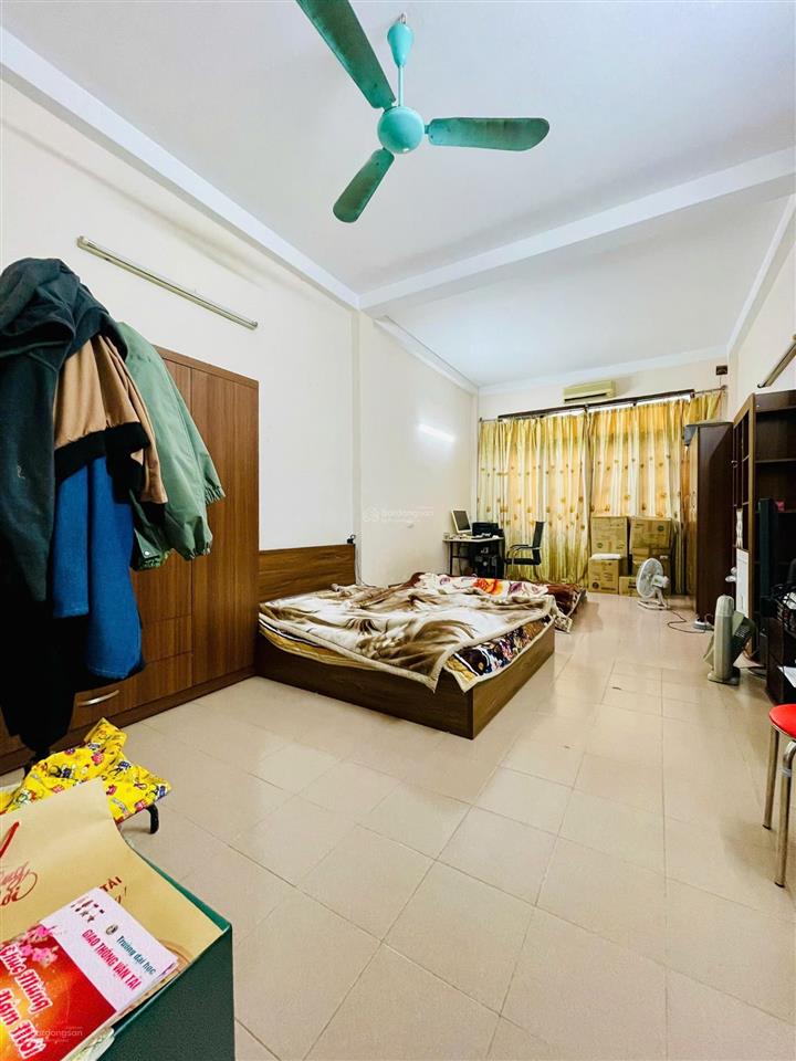 Bán nhà mặt phố hạ yên quyếtyên hòanhà cần thanh khoản nhanhgiá đã điều chỉnh 20%nhà 2 mặt phố