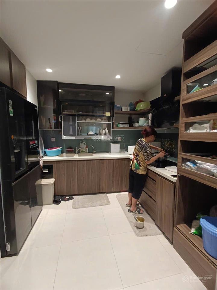 Bán biệt thự nhà vườn đẳng cấp vĩnh hưngkhông gian sống xanhthiết kế hiện đại có thang máy,hồ bơi