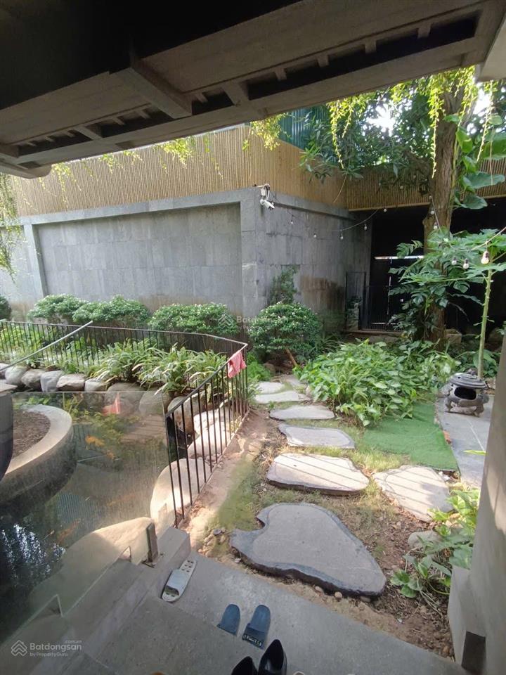 Bán biệt thự nhà vườn đẳng cấp vĩnh hưngkhông gian sống xanhthiết kế hiện đại có thang máy,hồ bơi