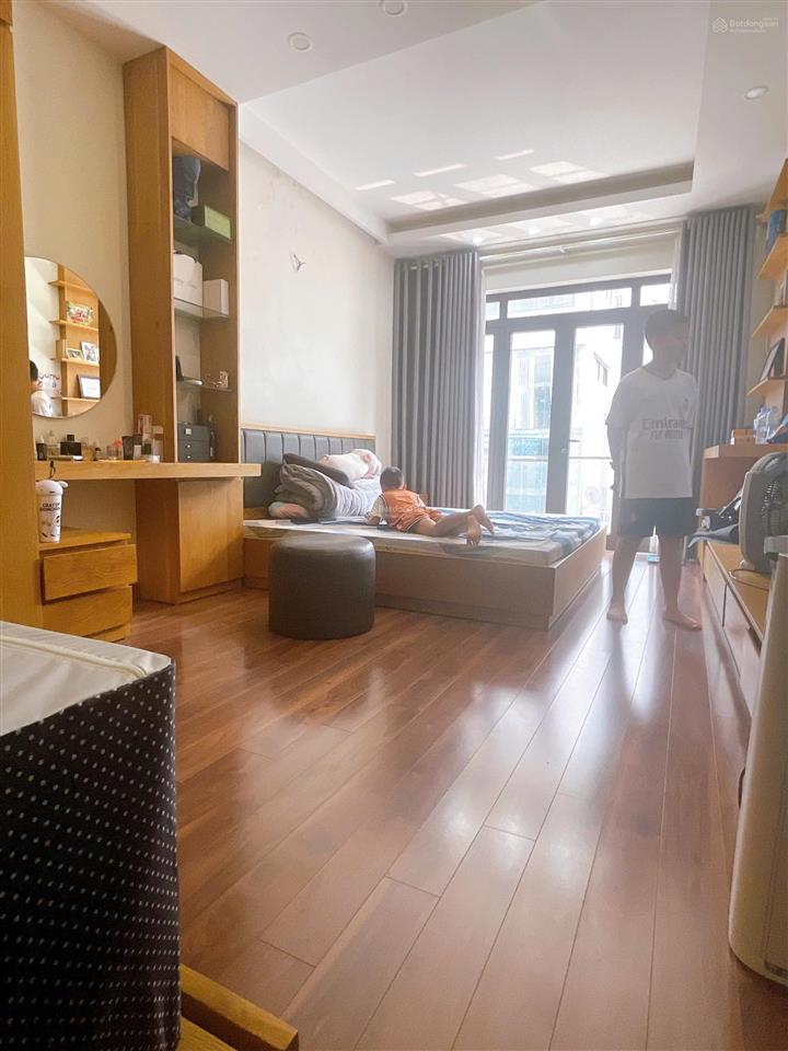 Bán nhà mặt phố bạch maikinh doanh đỉnhthang máy xịnkhông quy hoạchgần tttm chợ mơphố minh kha