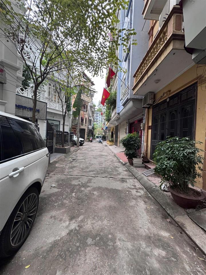 Bán nhà phân lô vip gần sứ quán mỹ  cực hiếm nhà bán  ô tô tránh  gần phố