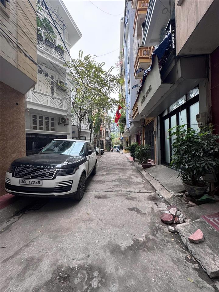 Bán nhà phân lô vip gần sứ quán mỹ  cực hiếm nhà bán  ô tô tránh  gần phố