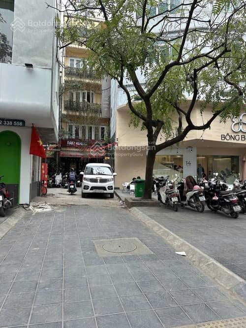 Bán nhà phân lô vip gần sứ quán mỹ  cực hiếm nhà bán  ô tô tránh  gần phố