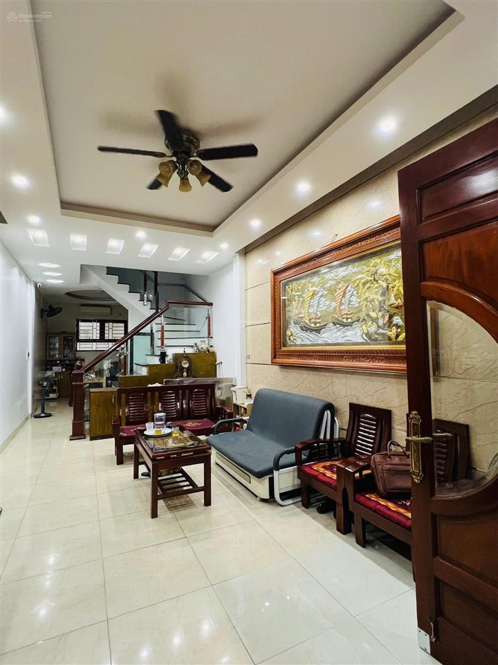 Bán nhà chùa hàcầu giấy10m ra phốô tô đỗ cửa5 tầng2 thoáng  full nội thất
