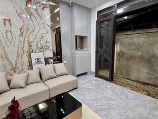 Vip trung tâm ba đình  7 tầng thang máy cao vút mới kính koong  ngay ngã 3 sơn tây  trần phú 
