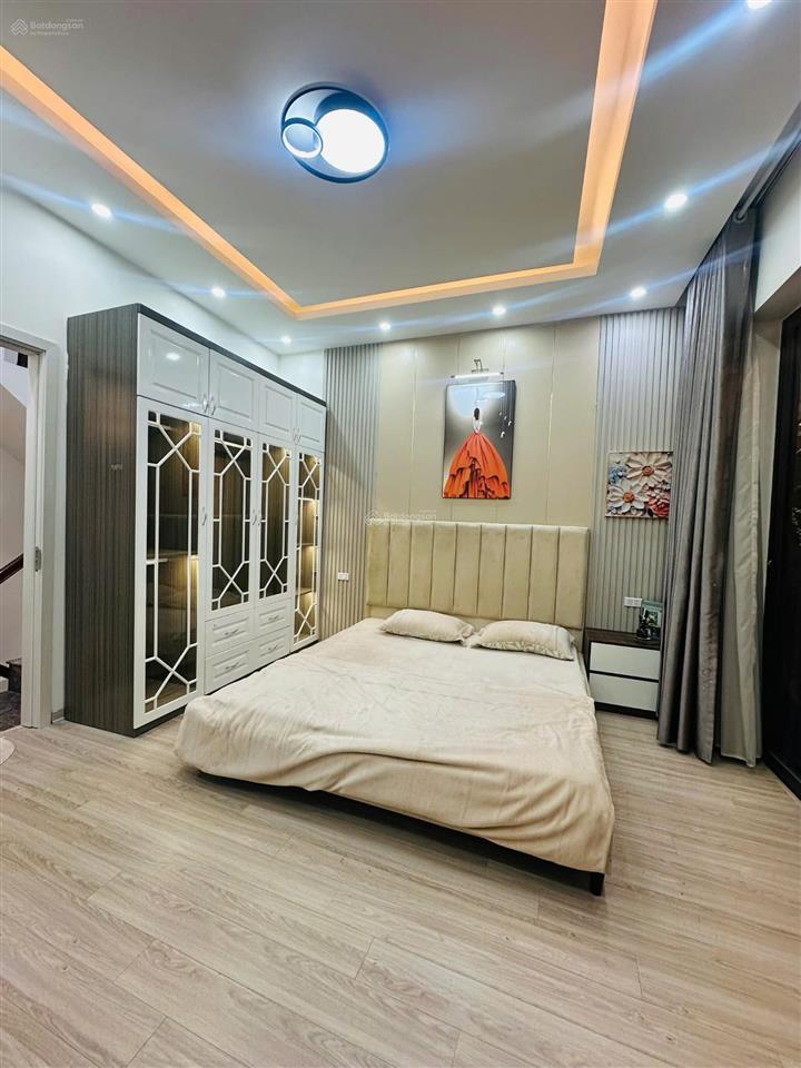 Vip ba đình  hàng xóm vin gallery 1 tỷ/mngõ ba gác tránh  cách phố vài bước chânfull nội thất 