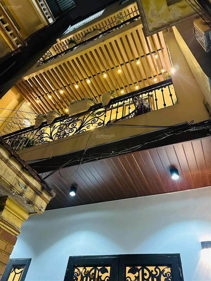 Vip ba đình  hàng xóm vin gallery 1 tỷ/mngõ ba gác tránh  cách phố vài bước chânfull nội thất 