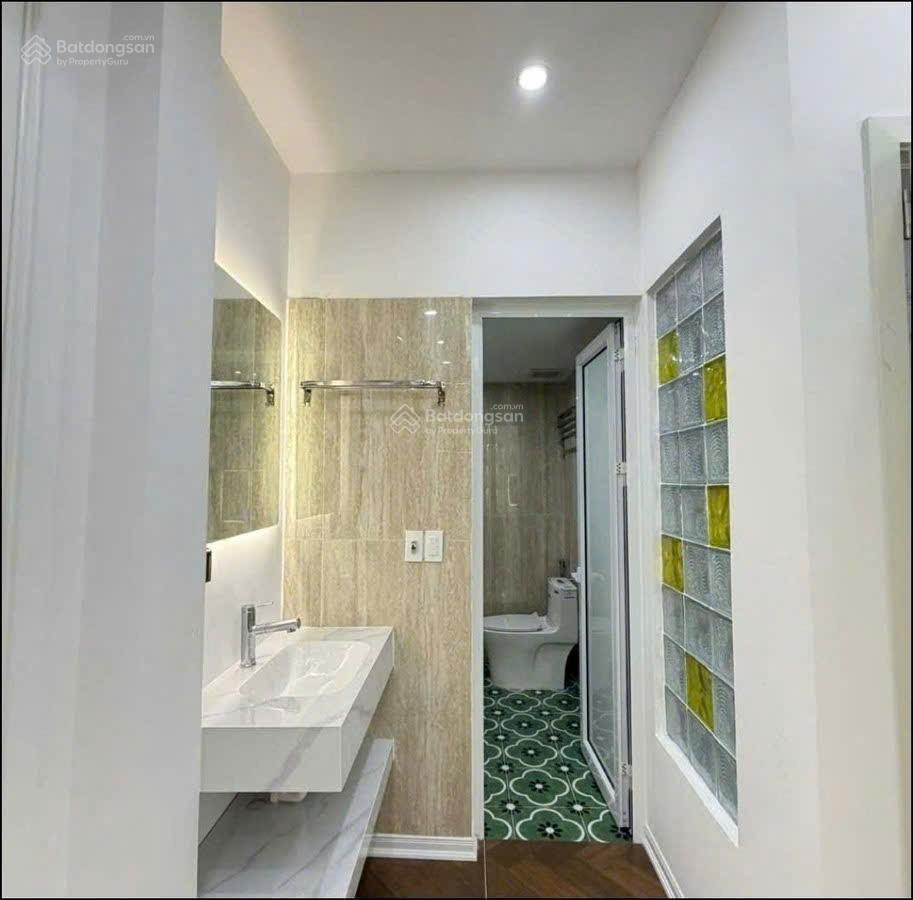 Nhà mới đẹp  vào ở luôn. thang máy/full nội thấtphố đê la thành sắp hoàn thiện đẹp nhất hà thành