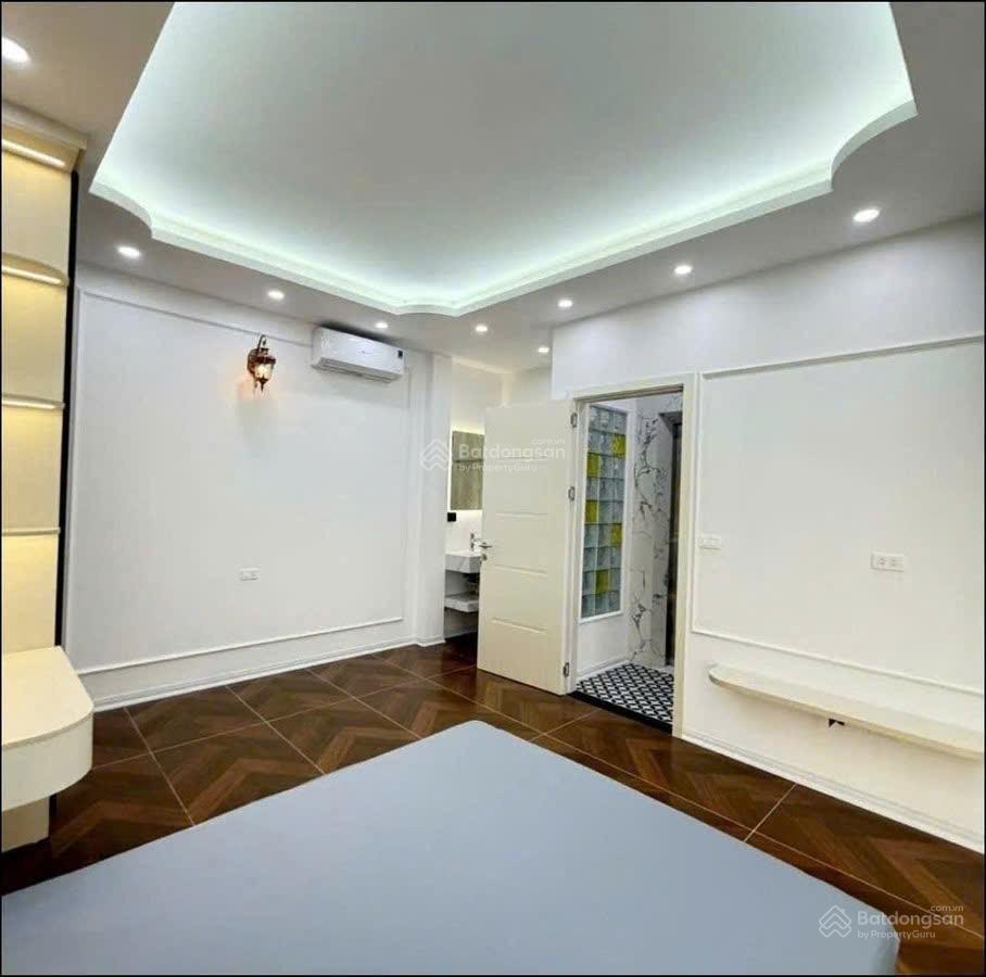 Nhà mới đẹp  vào ở luôn. thang máy/full nội thấtphố đê la thành sắp hoàn thiện đẹp nhất hà thành