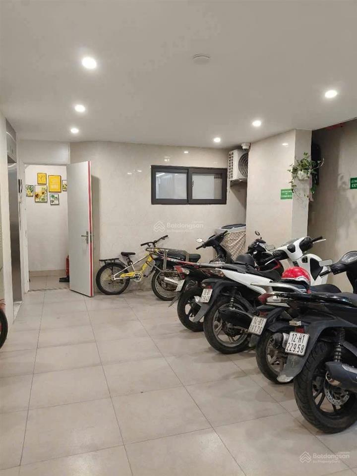 Bán nhà trung tâm cầu giấy phố nguyễn khang toà ccmn 9 phòng thang máy full đồ doanh thu 50tr
