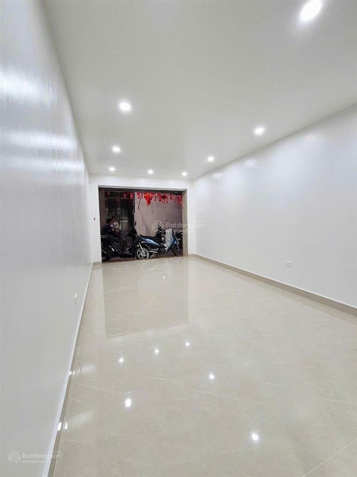 Bán nhà 5 tầng thang máy  nhà đẹp long lanh  ô tô đỗ cửa  ngõ to 3.5  ngõ thông  kinh doanh 