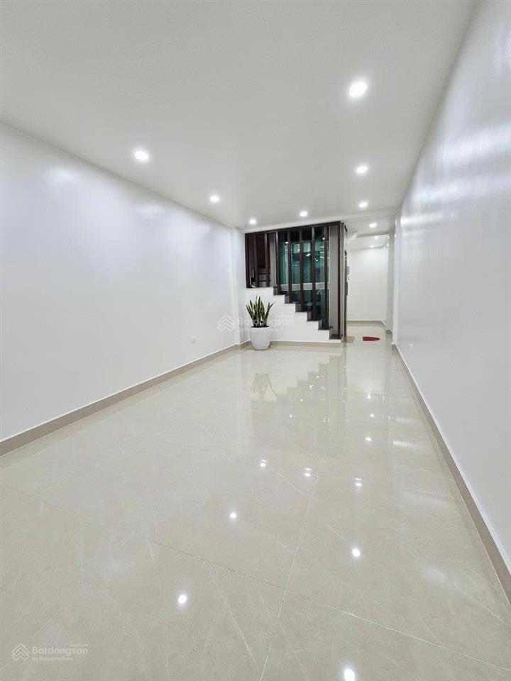 Bán nhà 5 tầng thang máy  nhà đẹp long lanh  ô tô đỗ cửa  ngõ to 3.5  ngõ thông  kinh doanh 