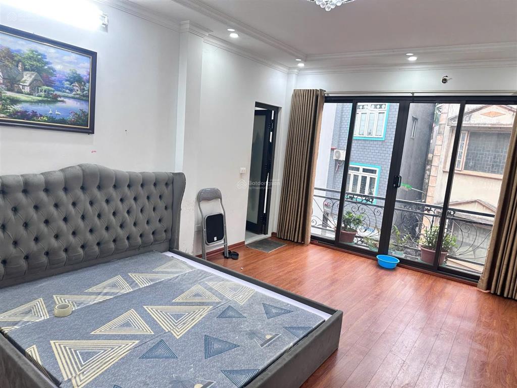 Bán nhà phố kim ngưu hai bà trưng thang máy ôtô tránh dòng tiền 20 triệu/tháng  32m2  18,8tỷ