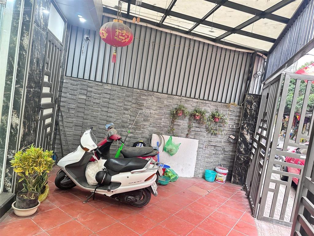 Bán nhà phố kim ngưu hai bà trưng thang máy ôtô tránh dòng tiền 20 triệu/tháng  32m2  18,8tỷ
