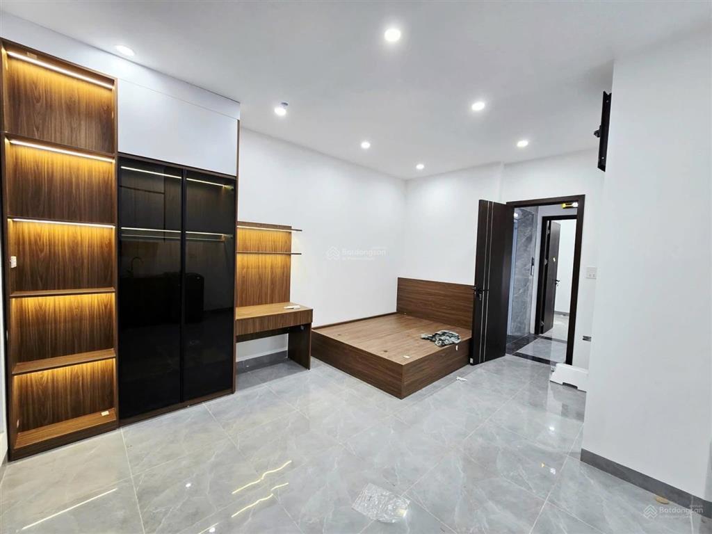 Siêu phẩm dòng tiền gần 1tỷ /nămngõ nông gần phố7 tầng thang máylô góctrung tâm ngã tư sở 65m