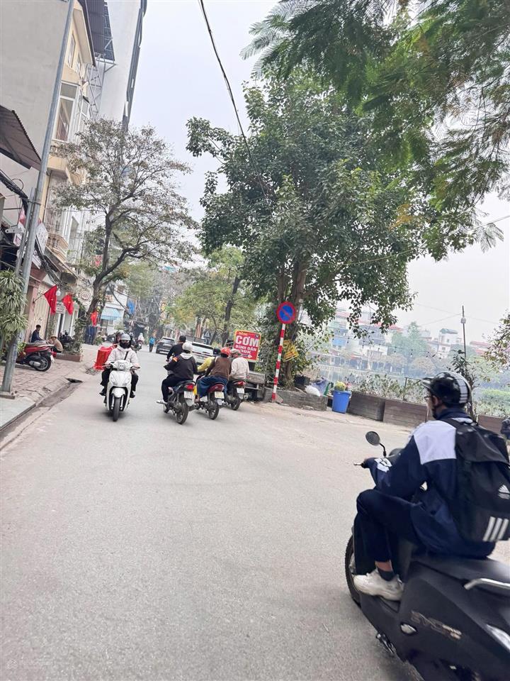 Bán nhà đẹp phố đội cấn tt ba đình  gần hồ tây  ngõ rộng  ở & đầu tư thắng lớn