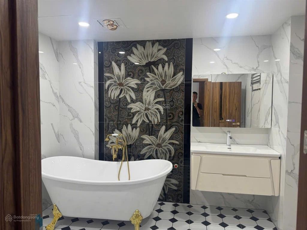 Bán nhà đẹp 8 tầng tm mặt phố đại latt hai bà trưngmặt tiền 4m5diện tích 61,2m sổ vuông như bánh