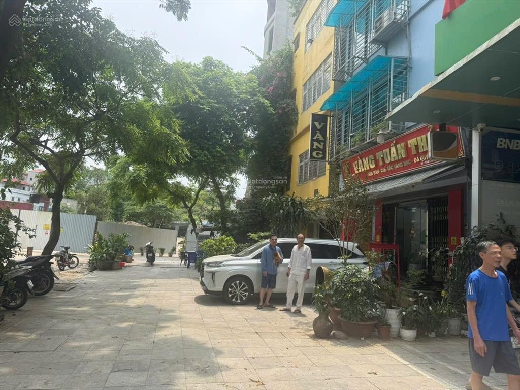 Bán nhà mặt phố vạn phúcba đìnhvỉa hè đá bóngkinh doanh đỉnh caođối diện khách sạn vp chính phủ