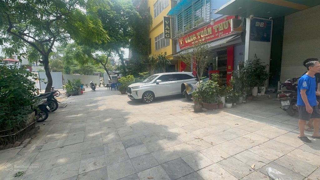 Bán nhà mặt phố vạn phúcba đìnhvỉa hè đá bóngkinh doanh đỉnh caođối diện khách sạn vp chính phủ