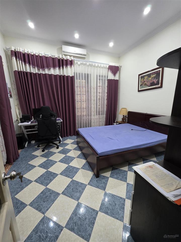 Bán nhà hàng hiếmvị trí đắc địanhà phân lô dân xâylô gócngõ thông kinh doanhô chờ thang máyhộ