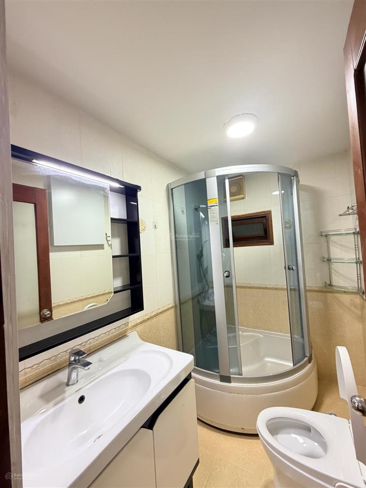 Bán nhà phân lô trần quốc hoàn  vip cầu giấy  gara ô tô  kinh doanh sát phố  ô chờ thang máy