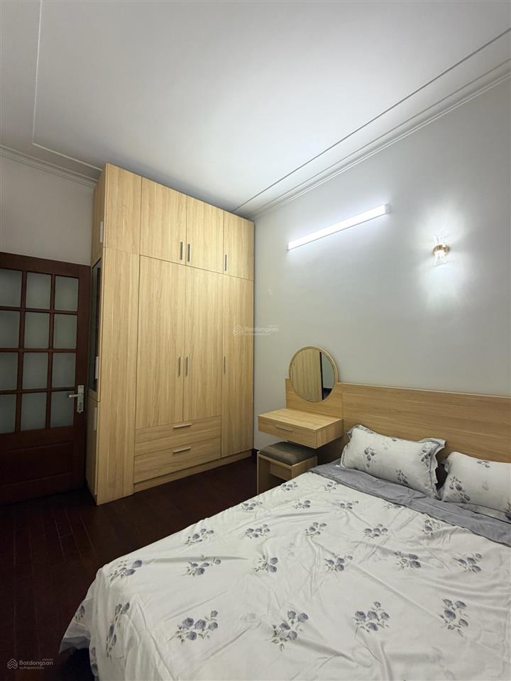 Bán nhà phân lô trần quốc hoàn  vip cầu giấy  gara ô tô  kinh doanh sát phố  ô chờ thang máy