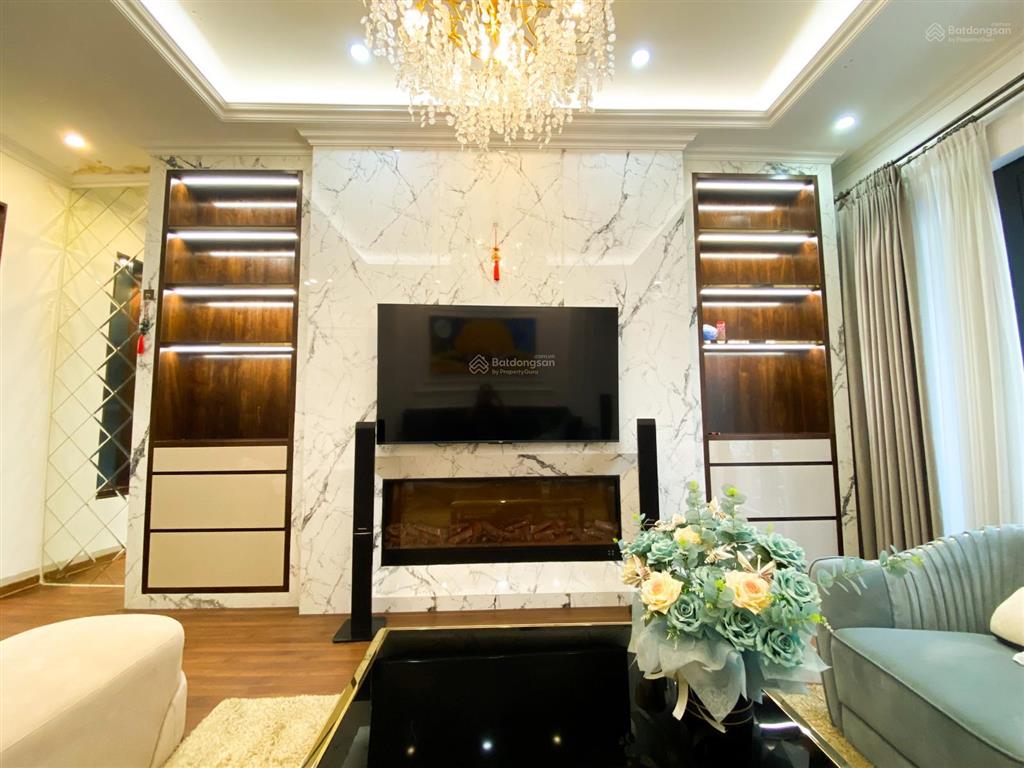 Bán nhà pháo đài láng, tt đống đa, lô góc đẹp, thang máy kính, ô tô tránh kd đỉnh
