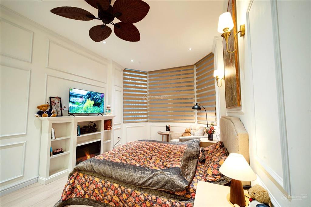 Bán nhà kim mã, lõi ba đình  ô tô đỗ cửa  2 mặt ngõ, 3 thoáng  nhà đẹp ở luôn