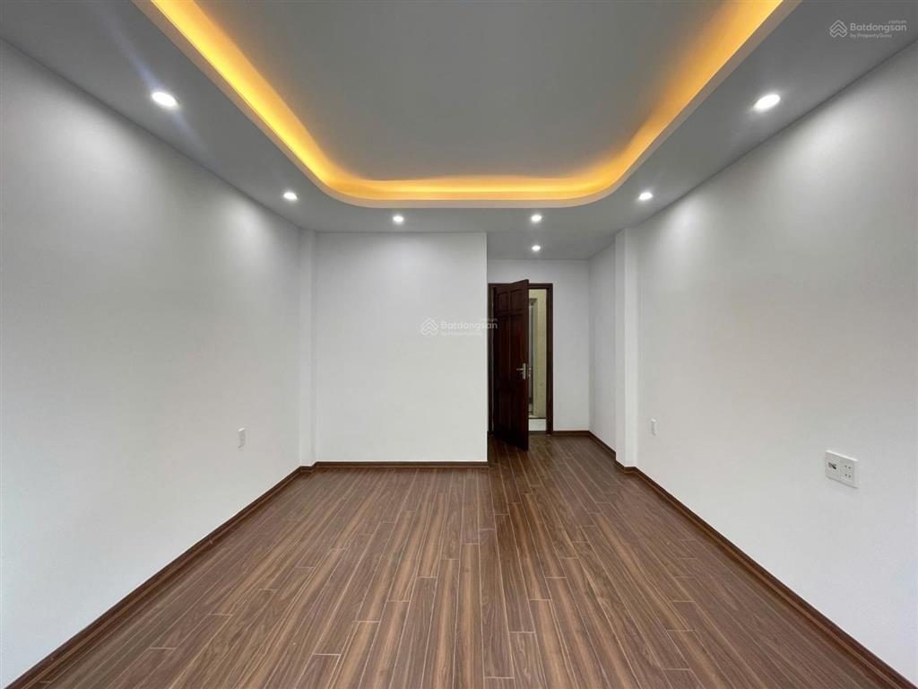 Bán nhà vị trí đẹp phố thái hà  trung tâm  ngõ oto  thang máy  bay nhanh