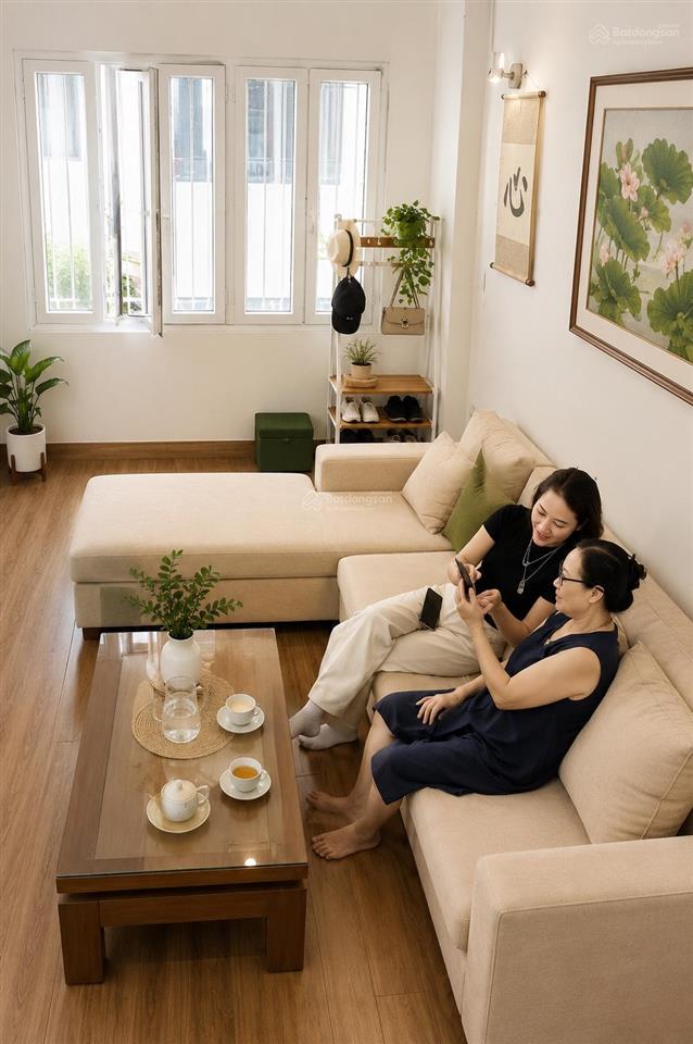 Bán nhà đẹp 4 tầng dân xây xuân la thông lạc long quân  sát hồ tây  ô tô lùi cửa