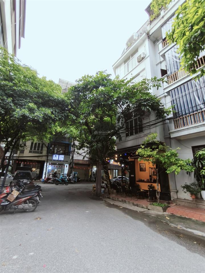 Bán nhà mặt phố hàng hiếmlô góc 3 mặt thoángkinh doanh sầm uất 24/24