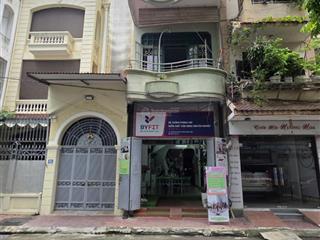 Bán nhà tt cầu giấy  ô tô tránh  dừng đỗ ngày đêm  2 vỉa hè  thoáng trước sau đường to hơn phố