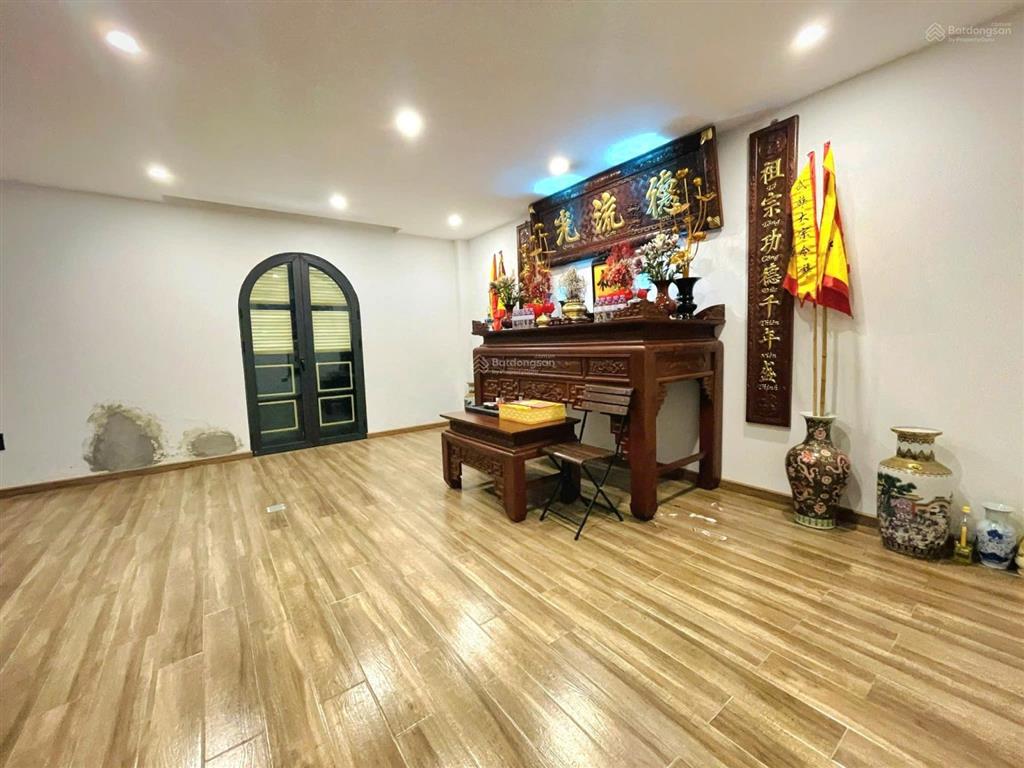 Vip tây hồbiệt phủ sân vườn2 mặt ngõ ô tô tránh vỉa hè dừng đỗ thoải máikinh doanh sầm uất ngày