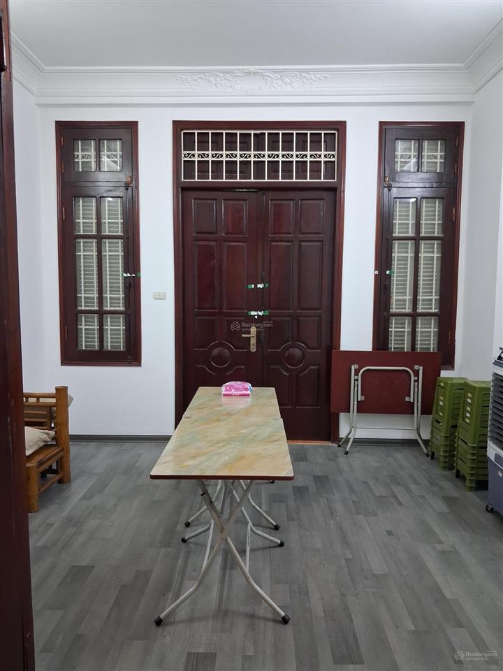Bán tòa nhà mặt phố võ văn dũng  view hồ hoàng cầu  9 tầng thang máy  kinh doanh đỉnh
