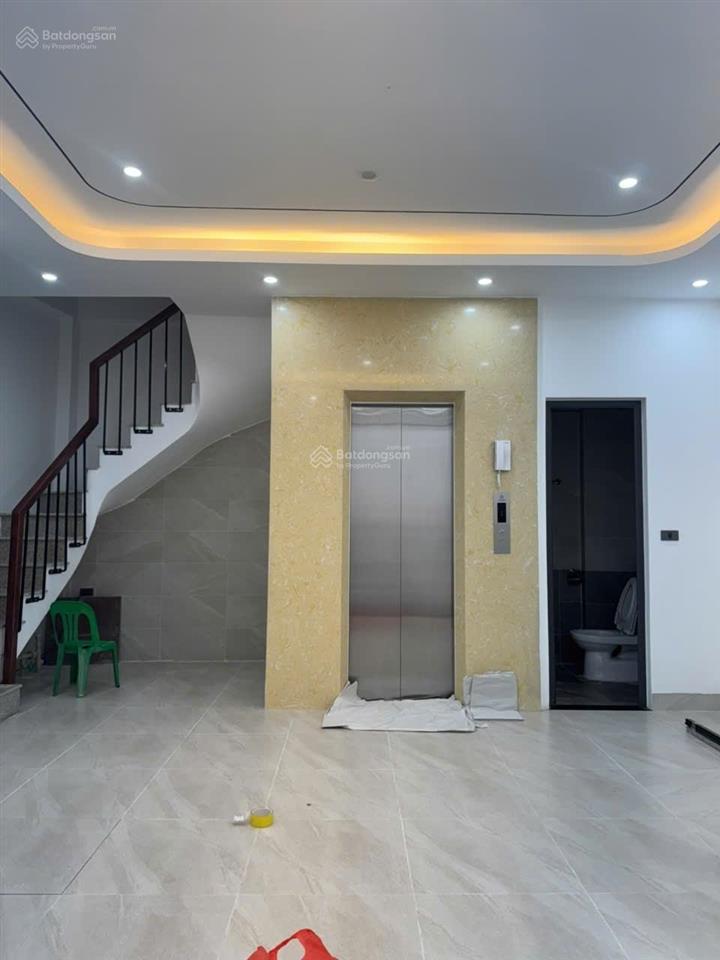 Bán nhà cực hiếmnhà mới đẹptây hồ50m6 tầng thang máymt 5.5mô tô đỗ cửa 20m ra phố