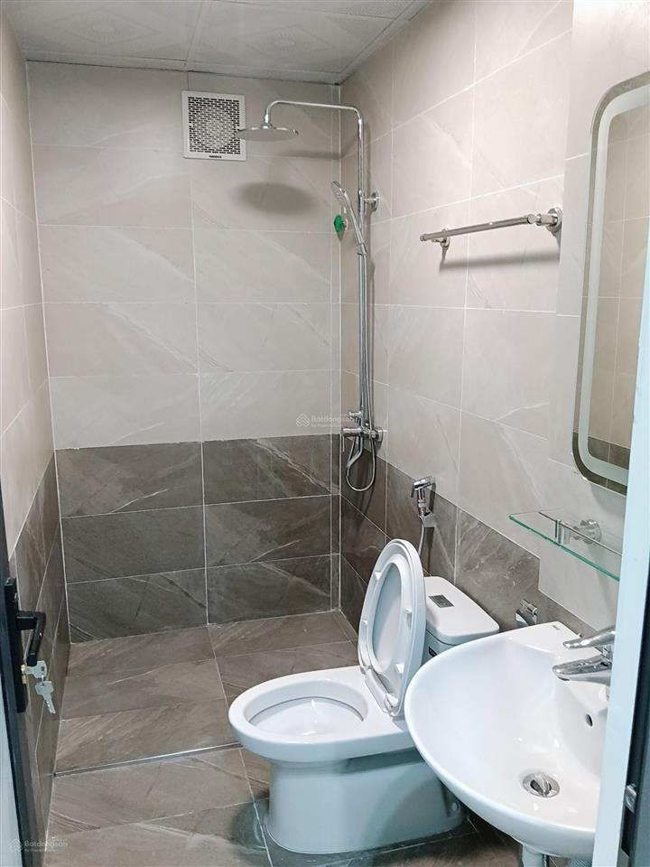 Bán nhà cực hiếmnhà mới đẹptây hồ50m6 tầng thang máymt 5.5mô tô đỗ cửa 20m ra phố