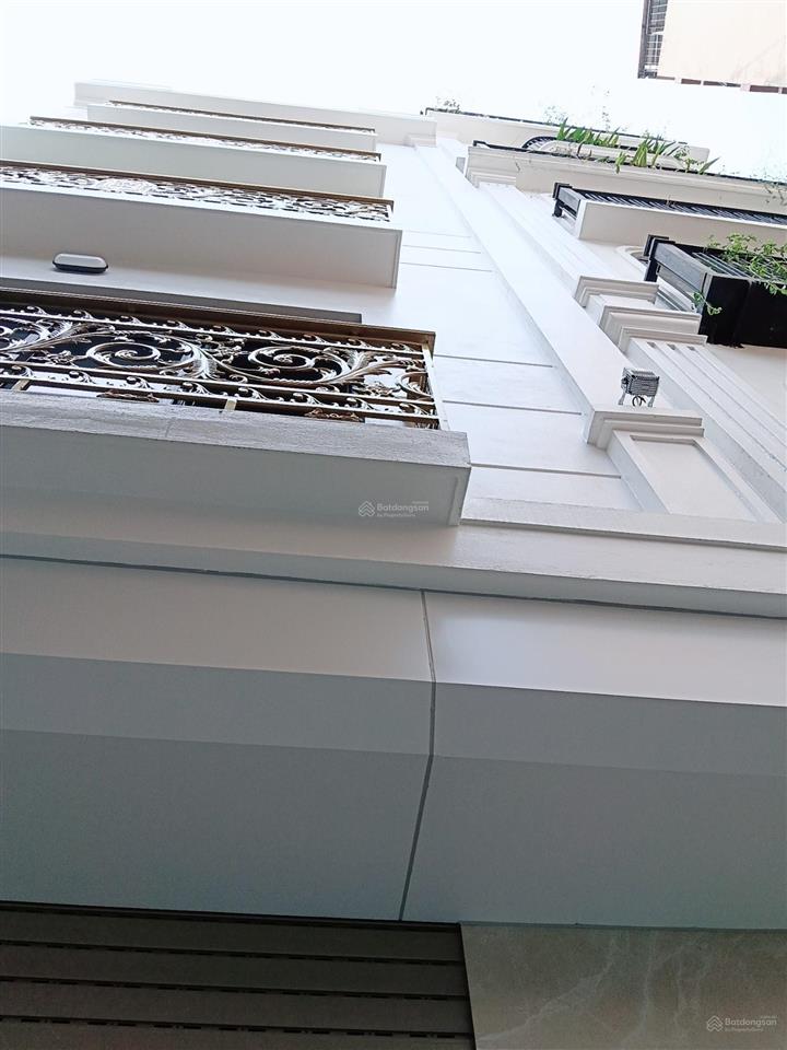 Bán nhà cực hiếmnhà mới đẹptây hồ50m6 tầng thang máymt 5.5mô tô đỗ cửa 20m ra phố