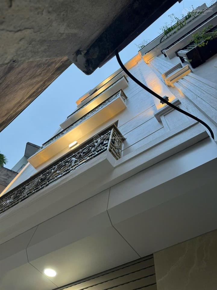 Bán nhà cực hiếmnhà mới đẹptây hồ50m6 tầng thang máymt 5.5mô tô đỗ cửa 20m ra phố