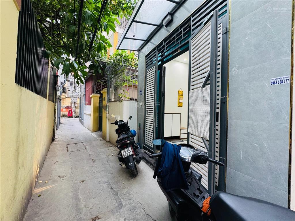Bán nhà trung tâm cầu giấygần đại học thủ đôchợ quan hoacông viên thủ lệgiá hời khu vực