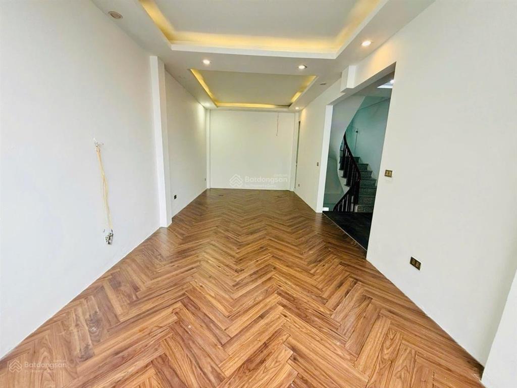 Bán nhà hồ đắc di nhà đẹp dân xây, ngõ nông gần phố  dân trí cao  6 tầng 6 pn  ô tô sát nhà dong