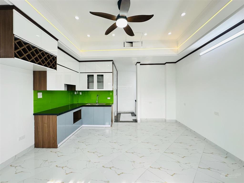 Bán nhà tây hồ ba đìnhnăm tầng thang máynội thất sang xịnsổ đỏ hoa khôihàng nét căng đét