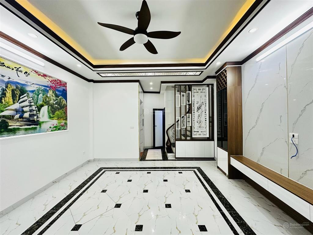 Bán nhà tây hồ ba đìnhnăm tầng thang máynội thất sang xịnsổ đỏ hoa khôihàng nét căng đét