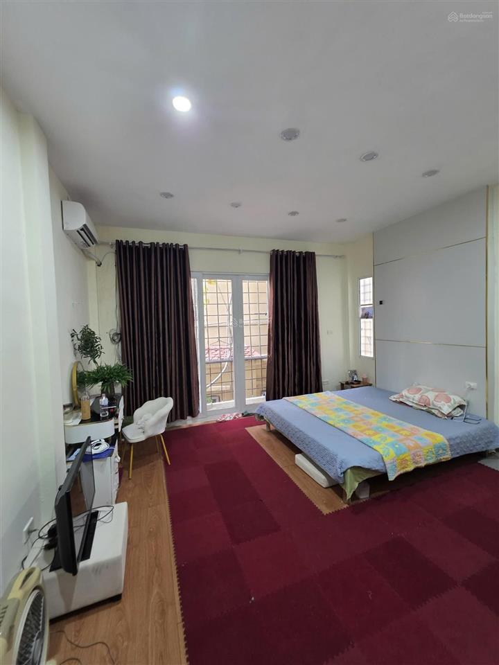 Vị trí đẹp  gần phố  ba đình full nội thất