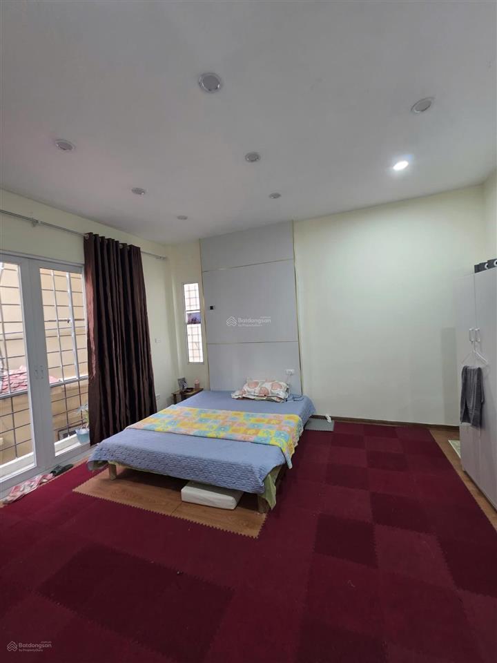 Vị trí đẹp  gần phố  ba đình full nội thất