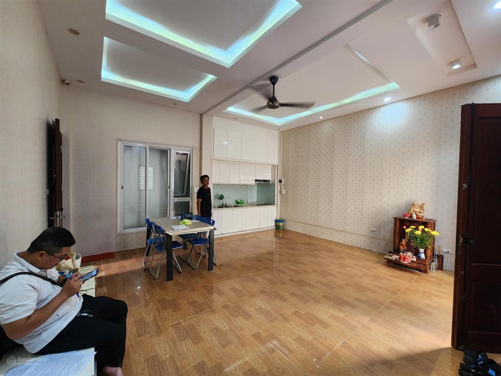 Bán nhà view hồ tây3 thoáng5 tầng dân xâyotoô chờ thang máyô chờ thang máybay nhanh