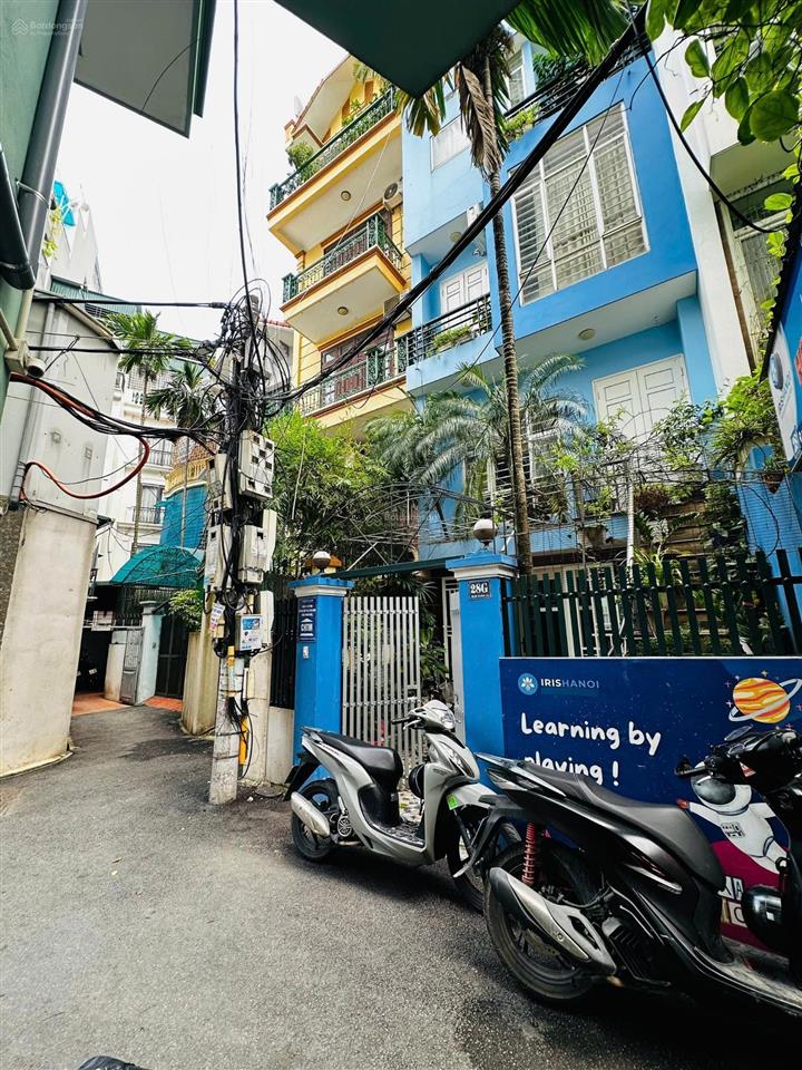 Bán nhà xuân latây hồ ô tô đỗ cửa, nở hậu. diện tích rộngsẵn quỹ đất cải tạo làm nhà dòng tiền