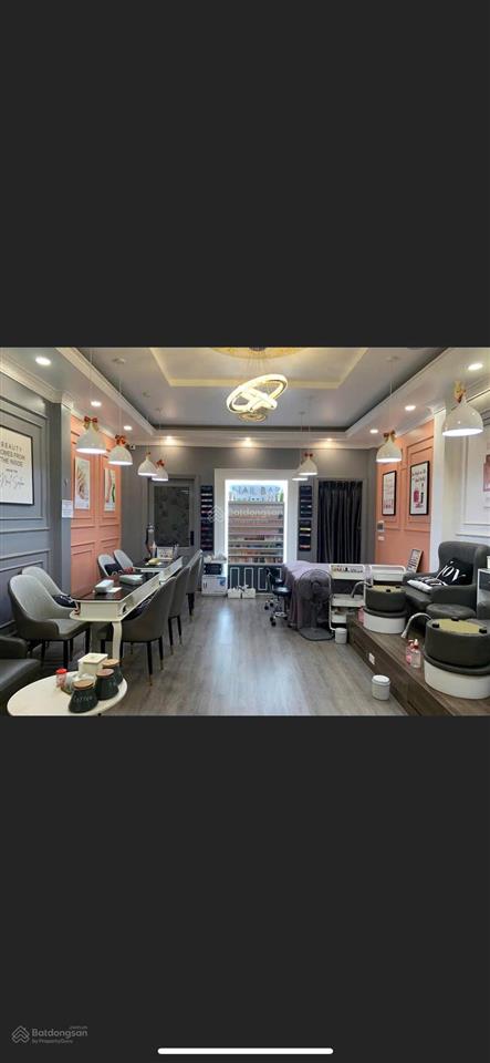 Bán nhà mặt phố kinh doanh  7 tầng thang máy  full công năng  nhiều tiện ích xung quanh