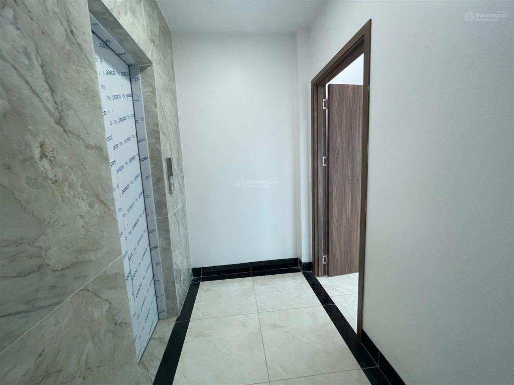 Bán nhà lô gócthang máy3 mặt thoáng vĩnh viễnban công triệu đônhiều cửa sổô tô vf3 tận cửagần