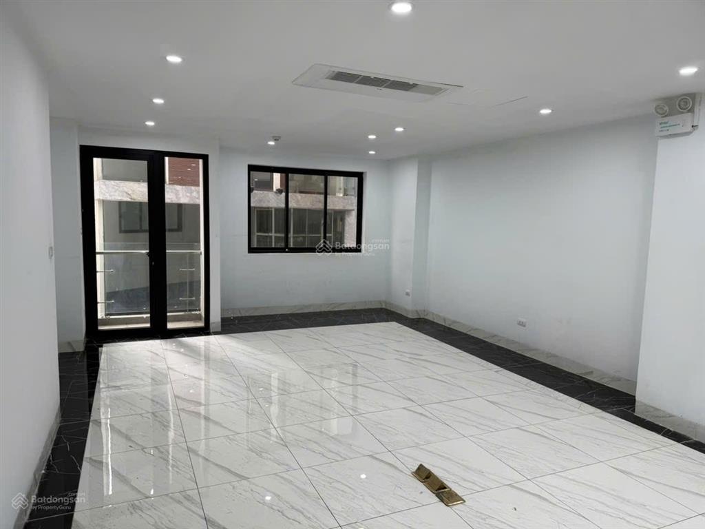 Bán siêu phẩm tòa nhà văn phòng với 8 tầng có hầm. ngay phố. ngõ to vỉa hè hai bên rộng như phố,